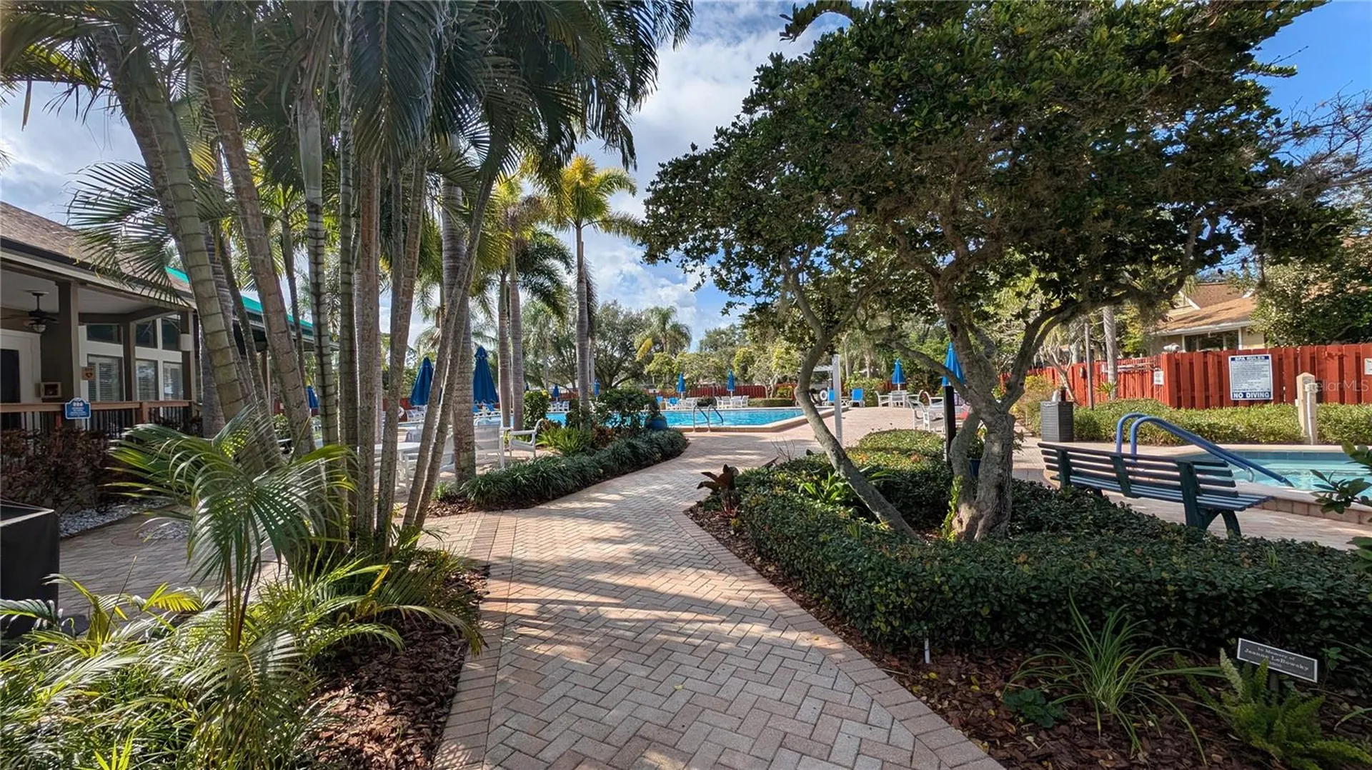 1025 Lake Avoca Place Tarpon Springs FL 34689
