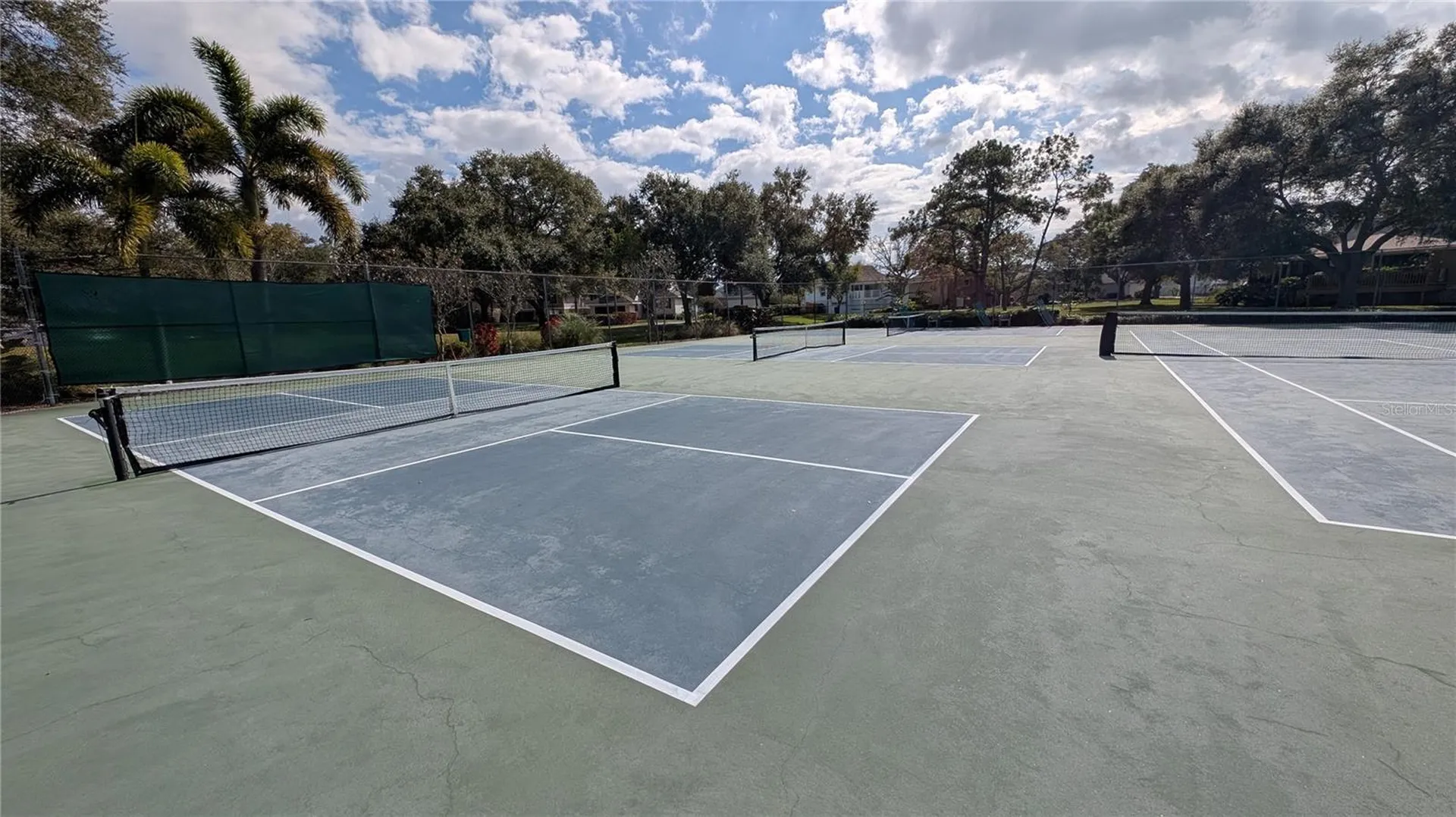 1025 Lake Avoca Place Tarpon Springs FL 34689
