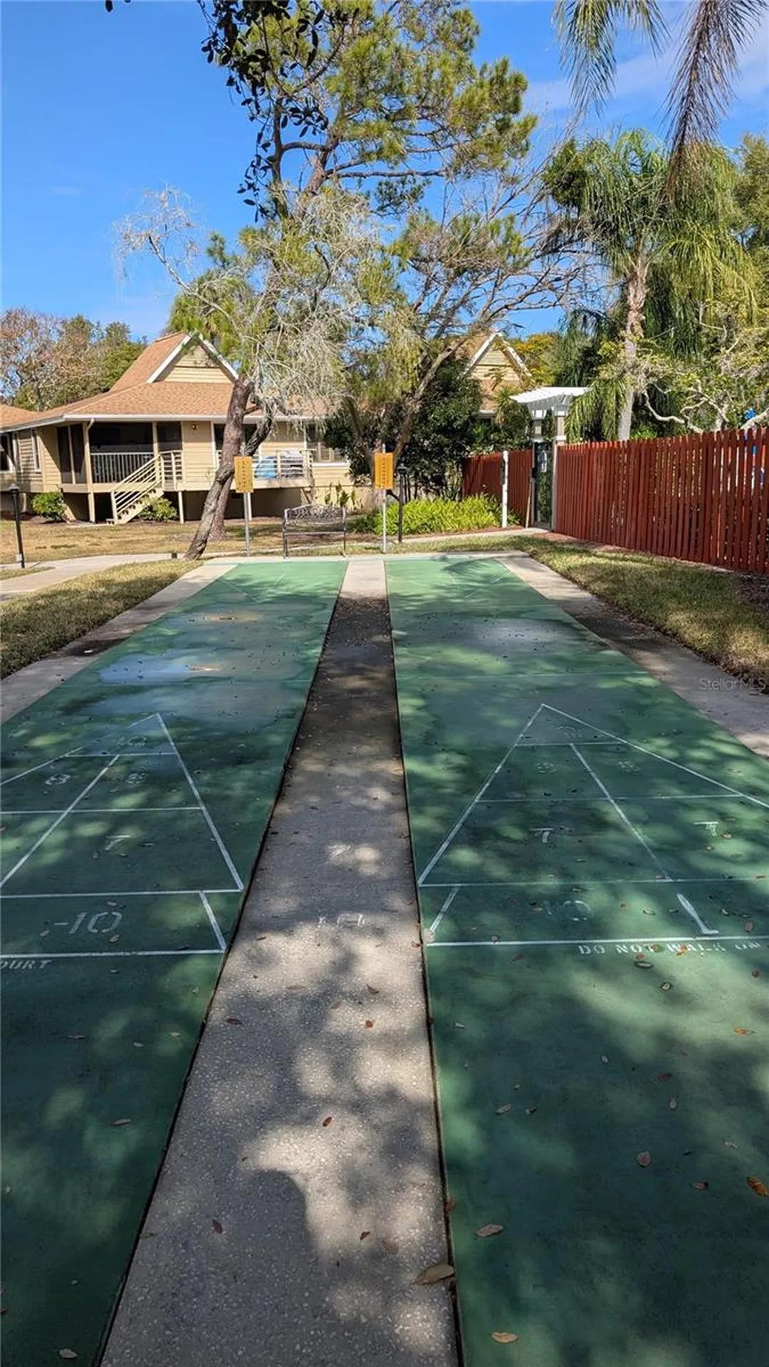 1025 Lake Avoca Place Tarpon Springs FL 34689