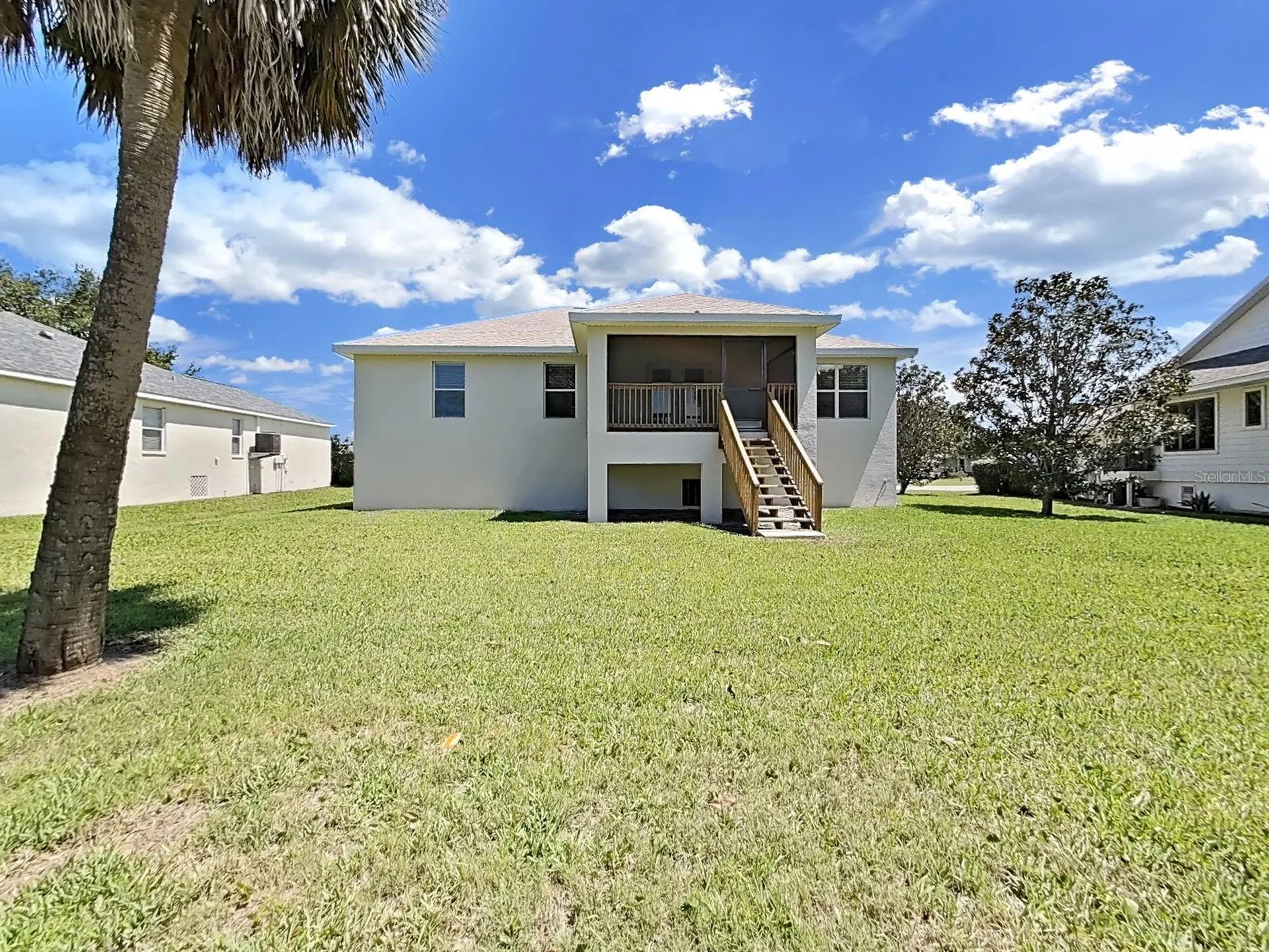 1025 Lake Avoca Place Tarpon Springs FL 34689