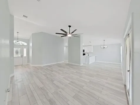 1025 Lake Avoca Place Tarpon Springs FL 34689