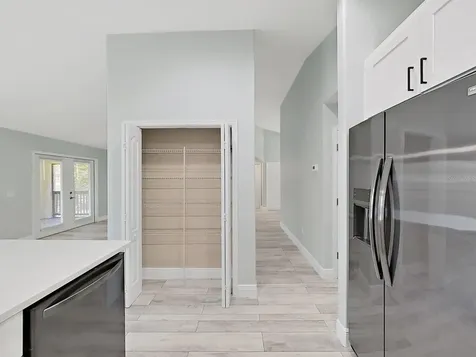 1025 Lake Avoca Place Tarpon Springs FL 34689