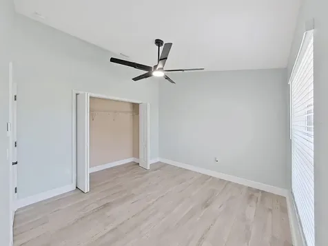 1025 Lake Avoca Place Tarpon Springs FL 34689