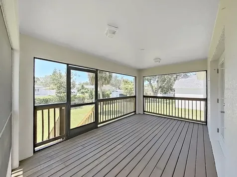 1025 Lake Avoca Place Tarpon Springs FL 34689