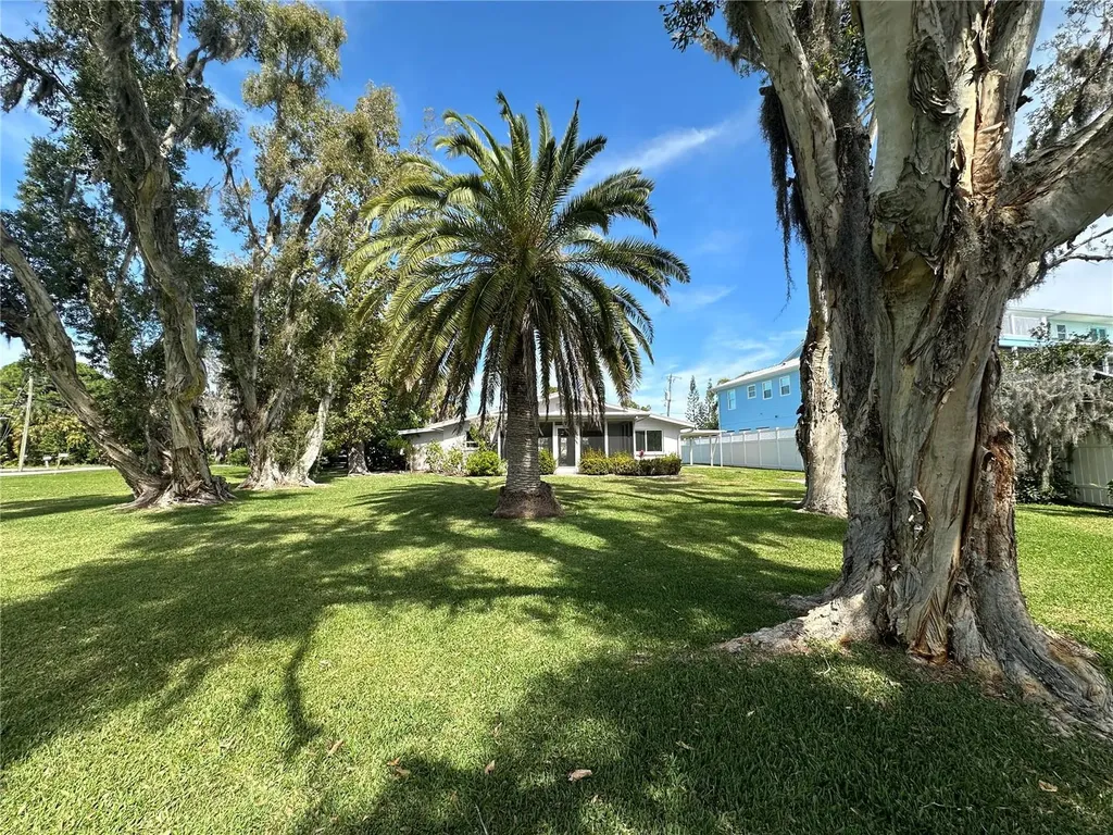 812 Bayview Drive Nokomis FL 34275