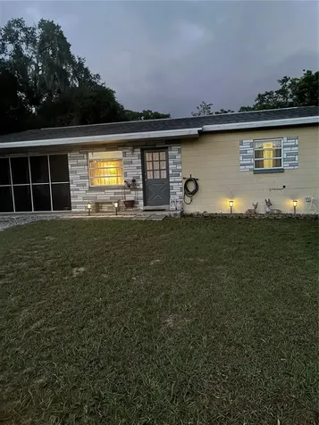 37 Pine Street Eustis FL 32726