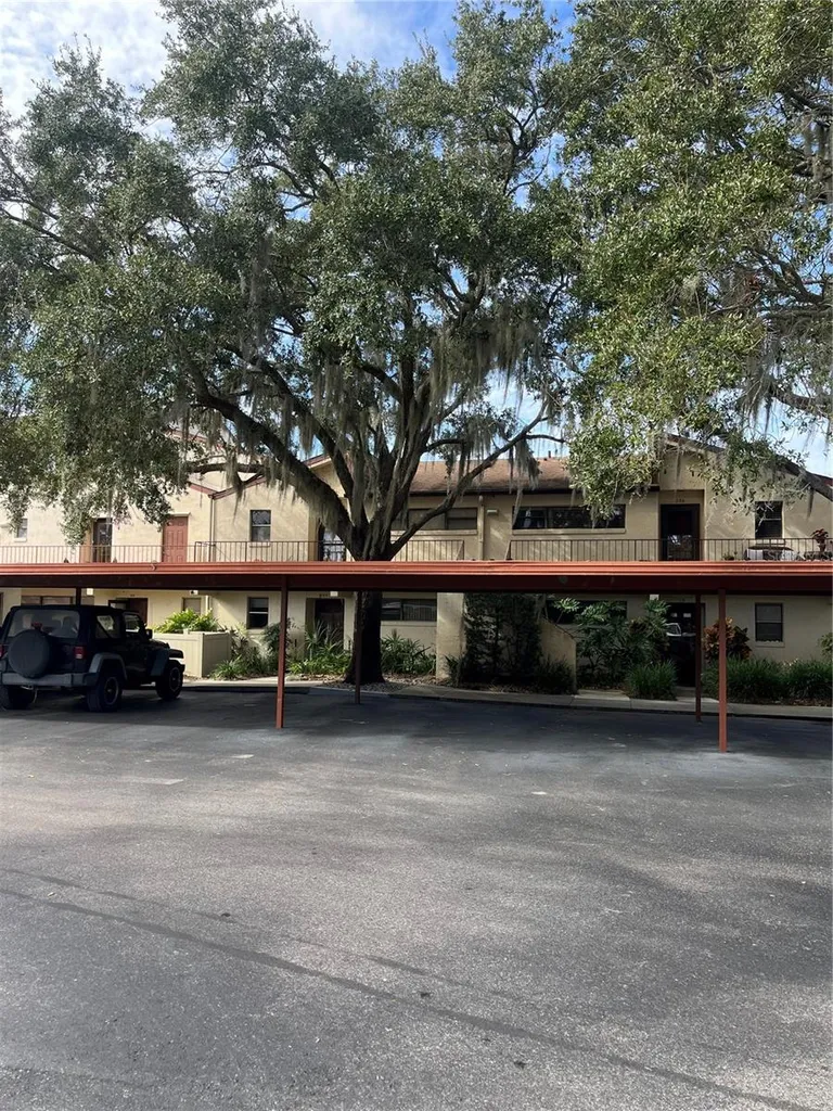 4300 Baywood Boulevard Mount Dora FL 32757