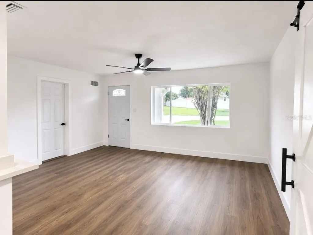 8 Flamevine Lane Debary FL 32713