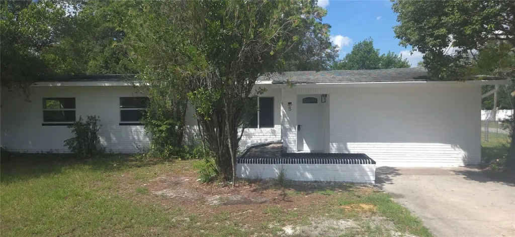 8 Flamevine Lane Debary FL 32713