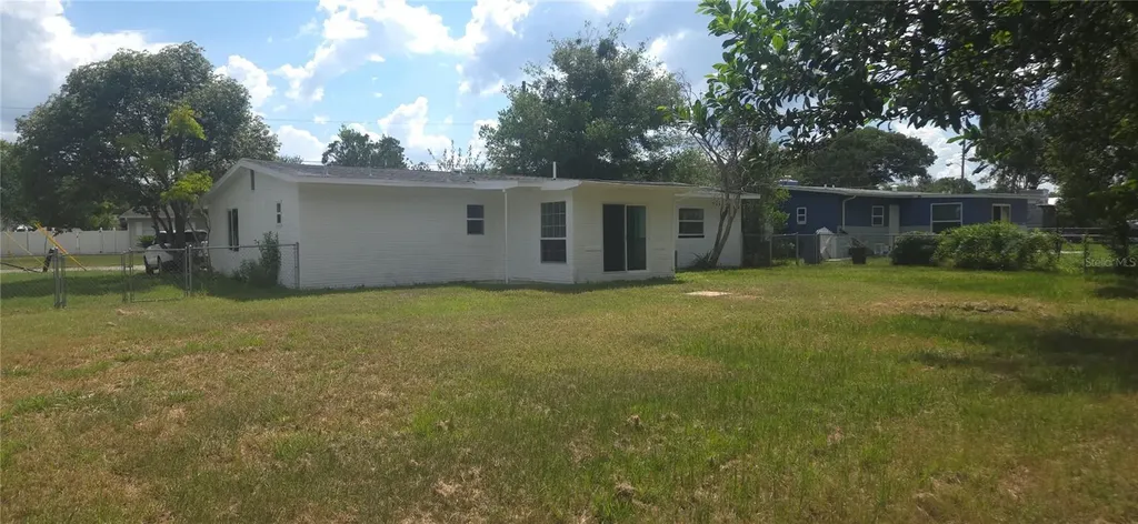8 Flamevine Lane Debary FL 32713