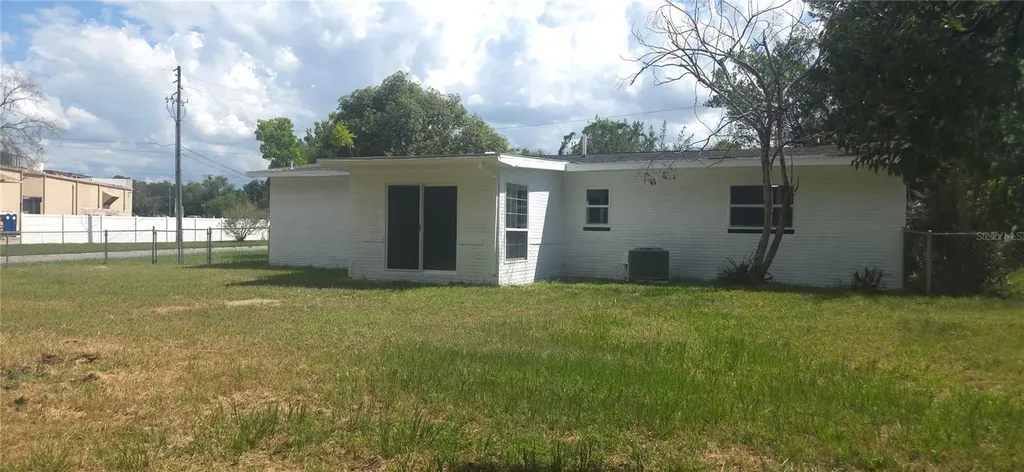 8 Flamevine Lane Debary FL 32713