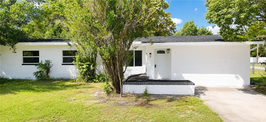 8 Flamevine Lane Debary FL 32713