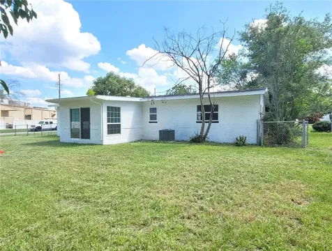 8 Flamevine Lane Debary FL 32713