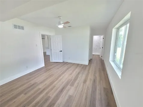 8 Flamevine Lane Debary FL 32713