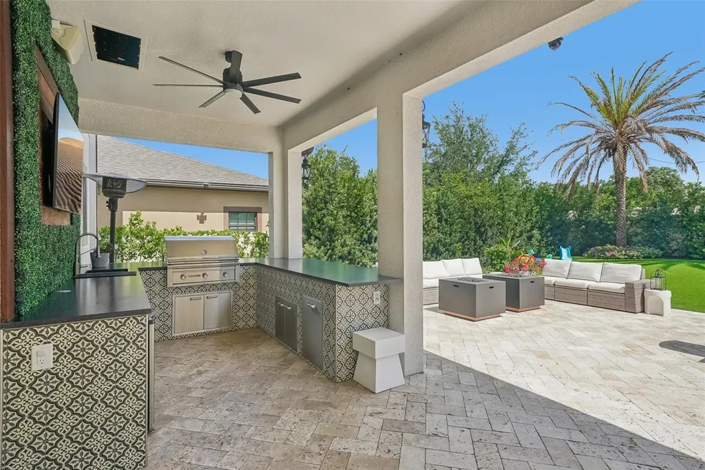 910 Grand Cresta Avenue Brandon FL 33511