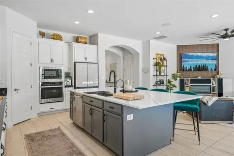 910 Grand Cresta Avenue Brandon FL 33511