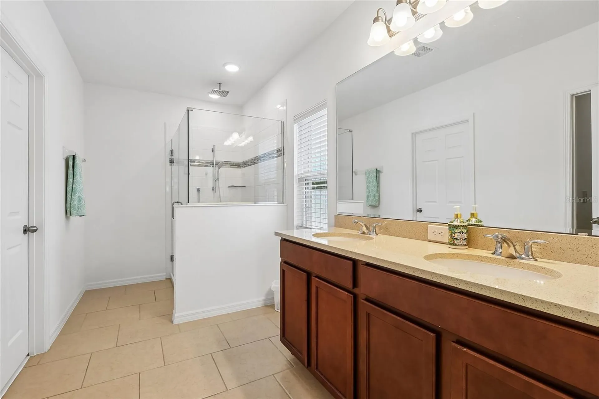 833 Avenal Lane Davenport FL 33837