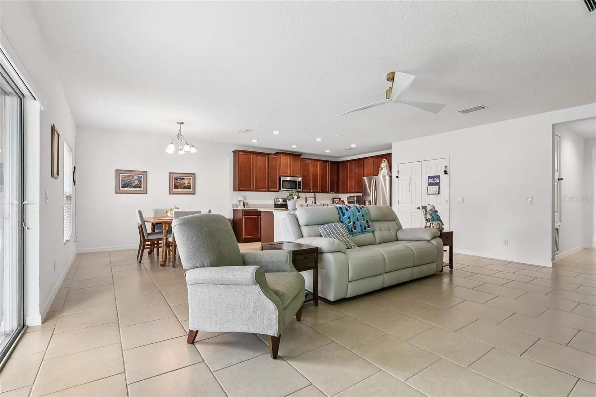 833 Avenal Lane Davenport FL 33837