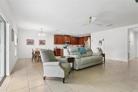 833 Avenal Lane Davenport FL 33837