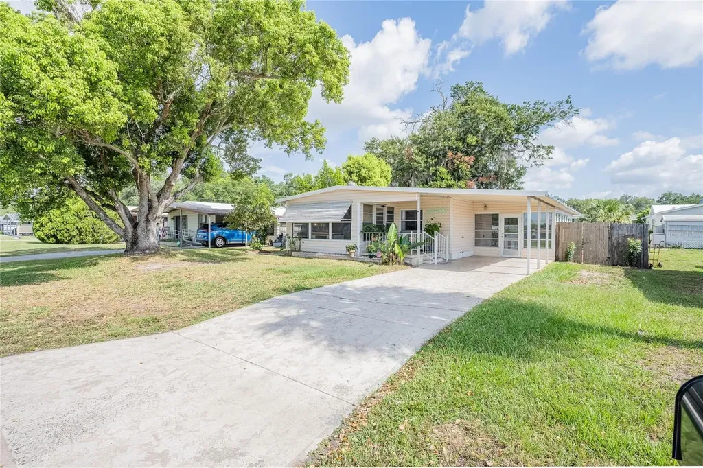 36749 Jodi Avenue Zephyrhills FL 33542
