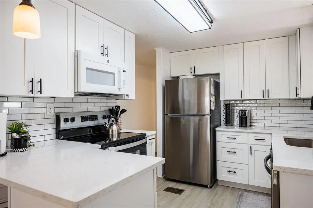 36749 Jodi Avenue Zephyrhills FL 33542