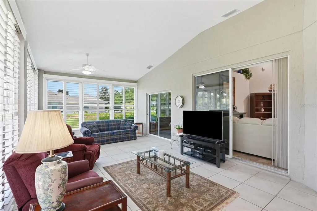 6042 Landings Boulevard Lady Lake FL 32159