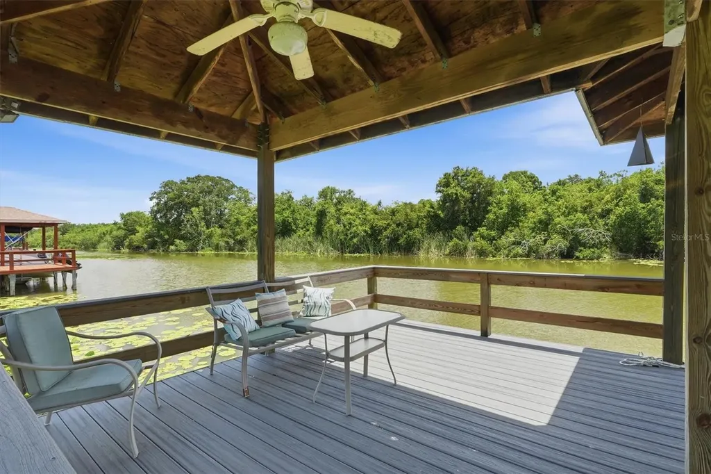 6042 Landings Boulevard Lady Lake FL 32159