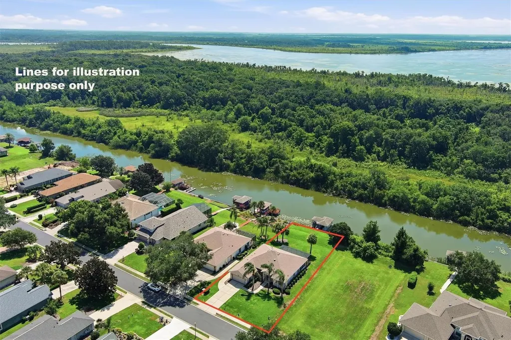 6042 Landings Boulevard Lady Lake FL 32159