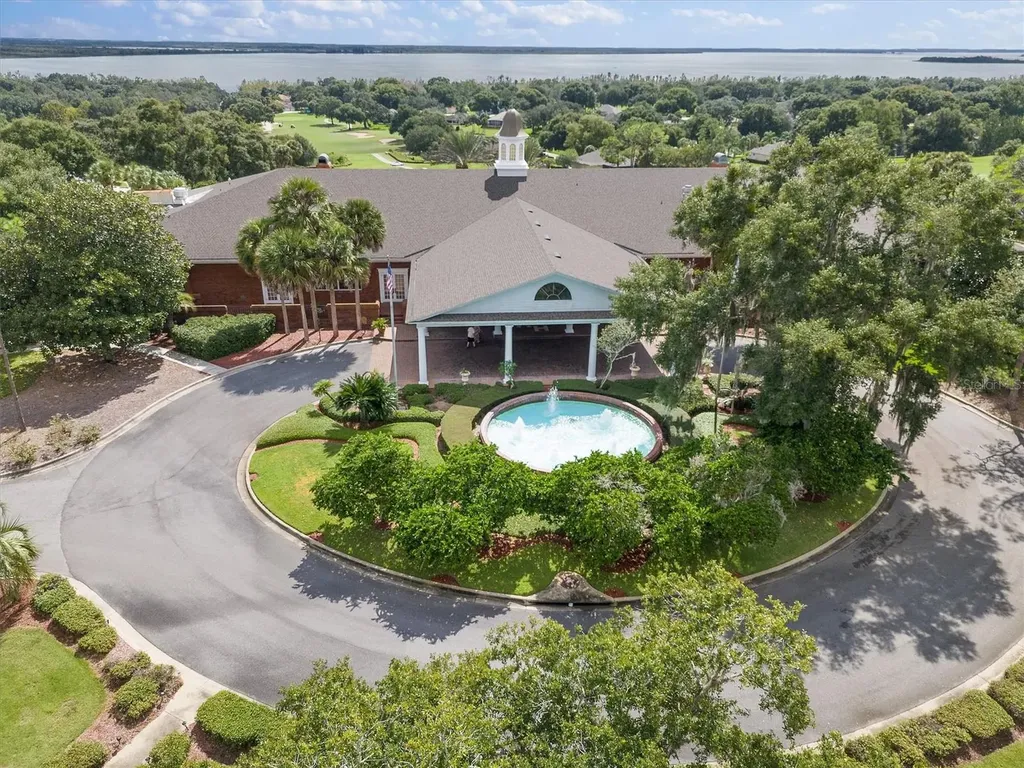 6042 Landings Boulevard Lady Lake FL 32159
