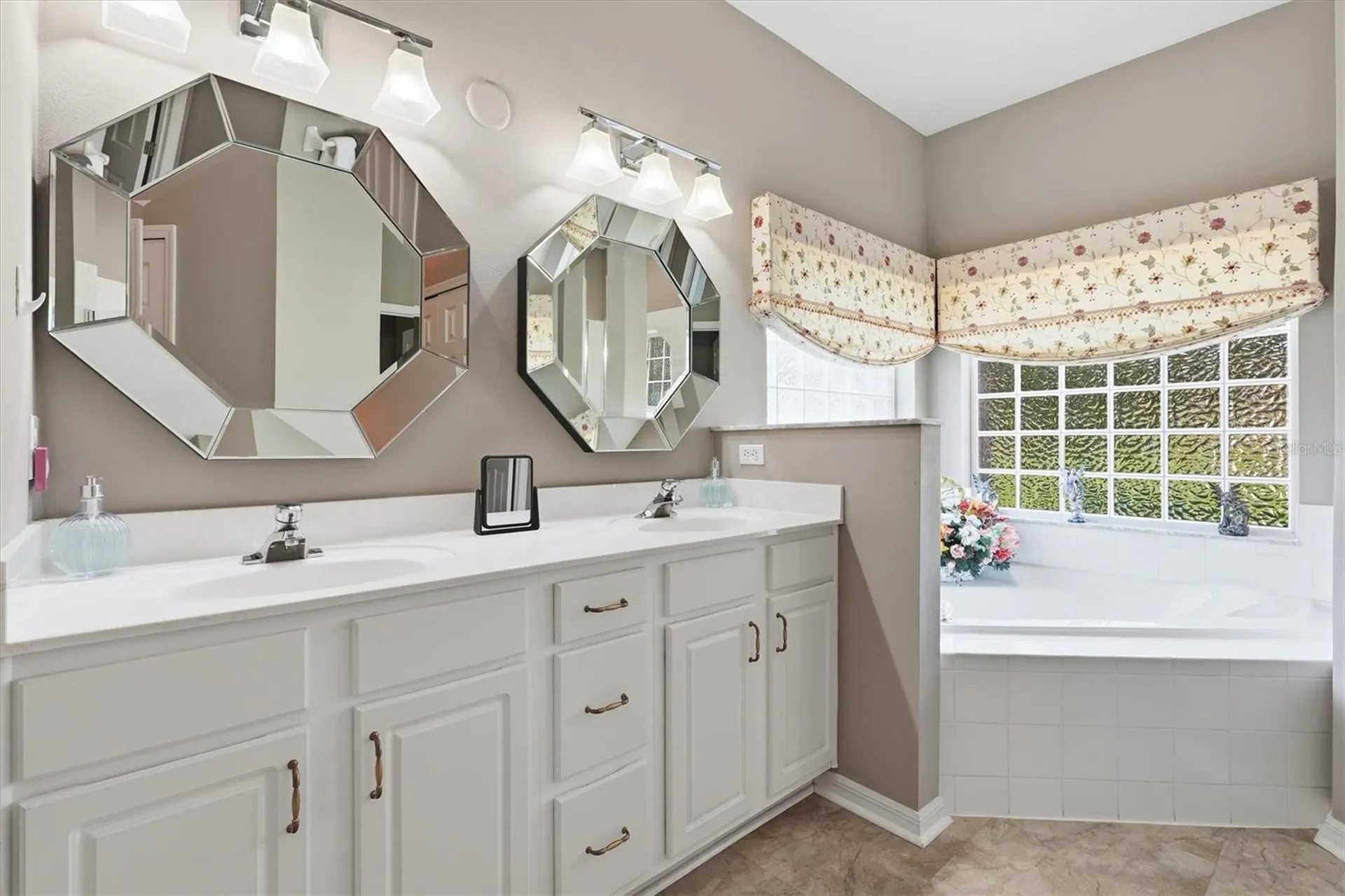6042 Landings Boulevard Lady Lake FL 32159
