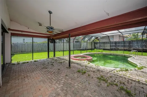 107 Woodcreek Drive S Safety Harbor FL 34695