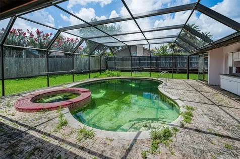 107 Woodcreek Drive S Safety Harbor FL 34695