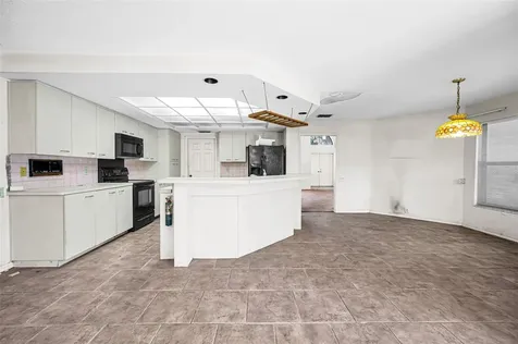 107 Woodcreek Drive S Safety Harbor FL 34695