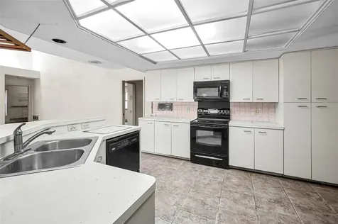 107 Woodcreek Drive S Safety Harbor FL 34695