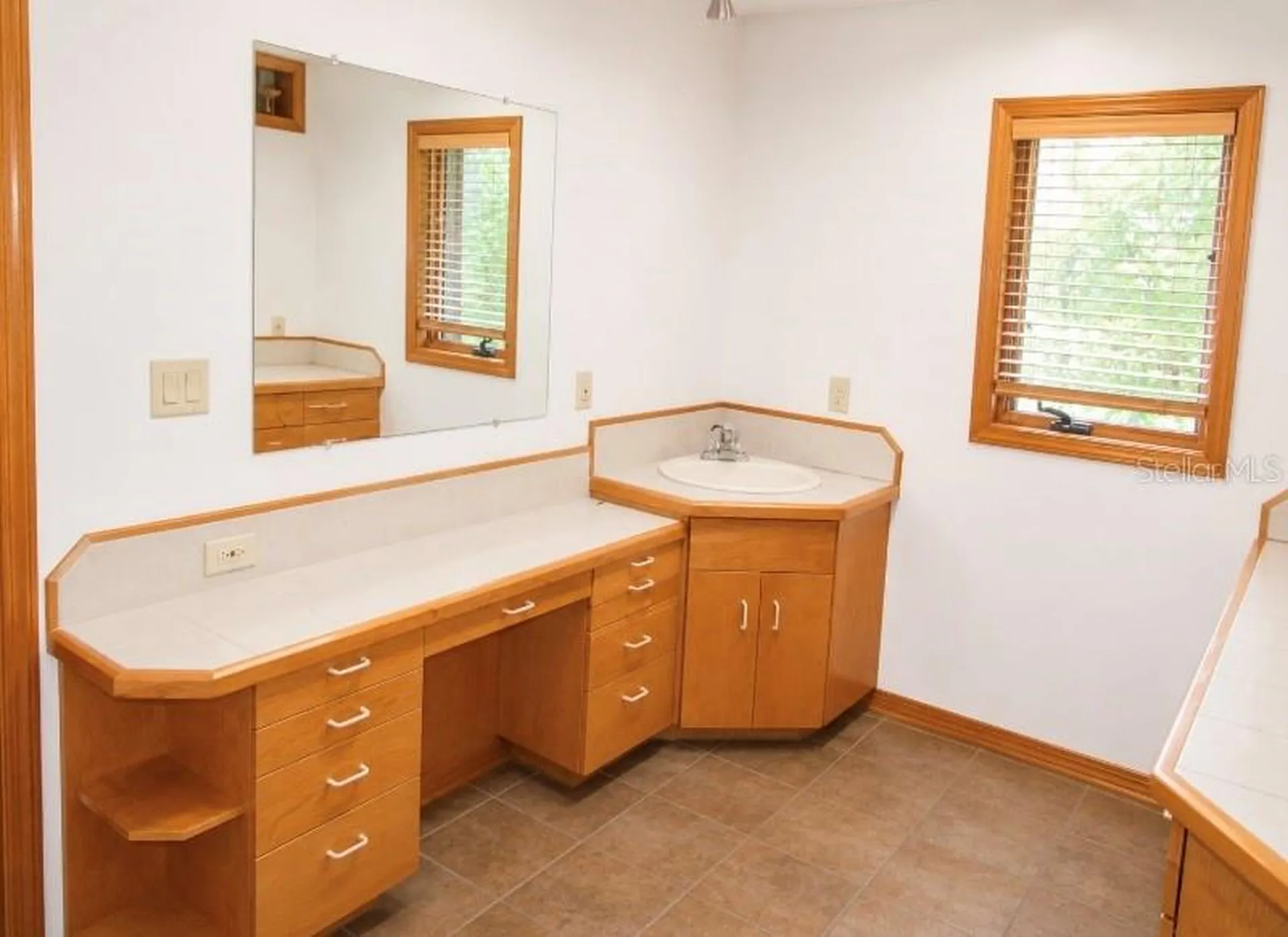 1485 Kingslake Drive Cantonment FL 32533
