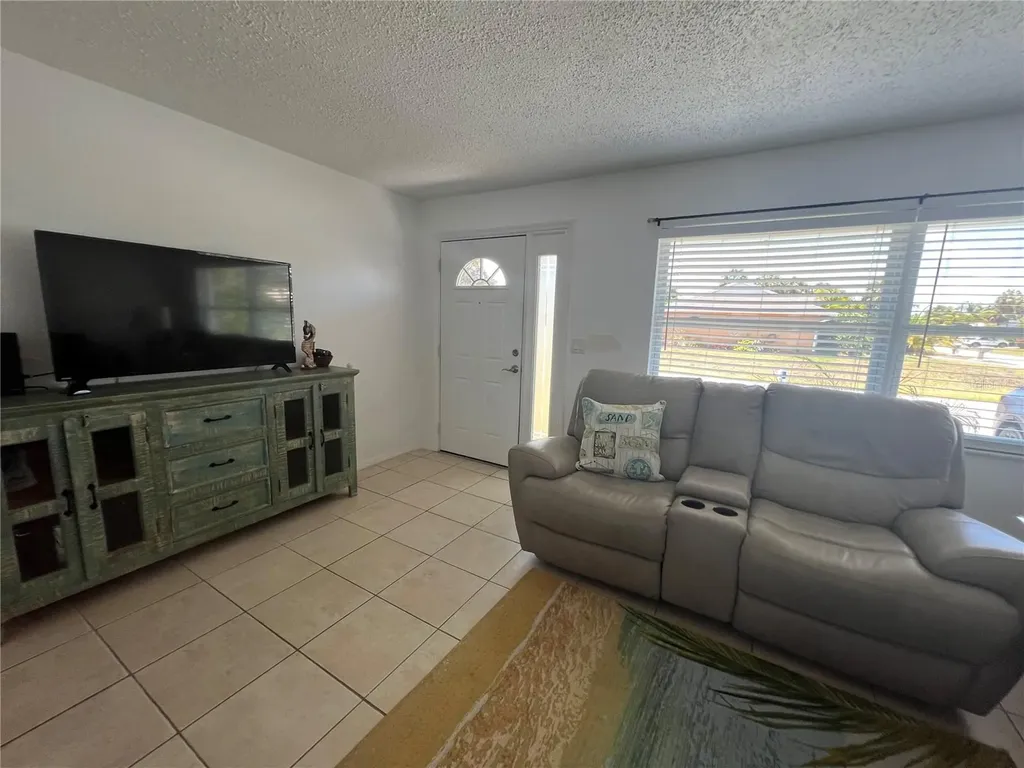 18140 Wolbrette Circle Port Charlotte FL 33948