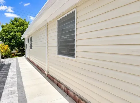 1912 Indiana Avenue Bradenton FL 34207