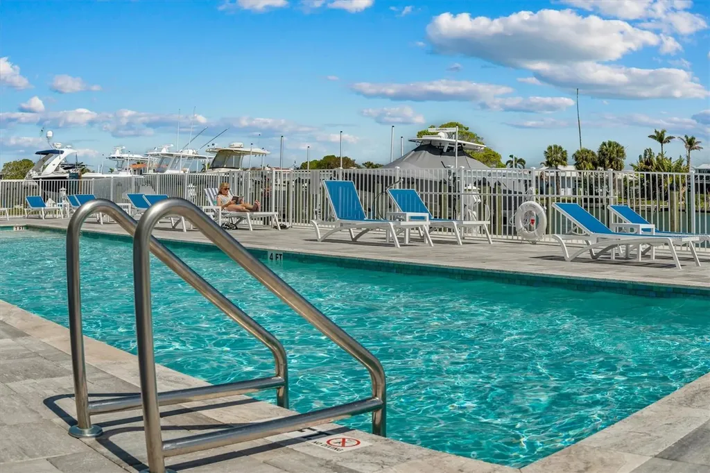 415 Island Way Clearwater Beach FL 33767