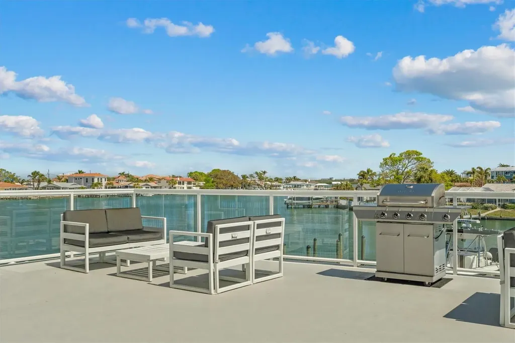 415 Island Way Clearwater Beach FL 33767