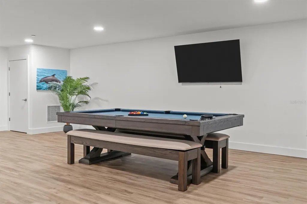 415 Island Way Clearwater Beach FL 33767
