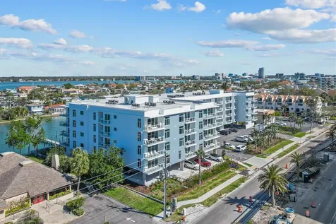 415 Island Way Clearwater Beach FL 33767