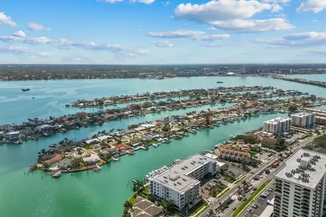 415 Island Way Clearwater Beach FL 33767