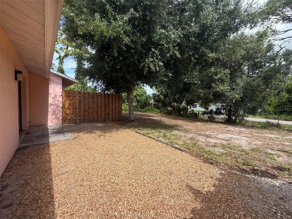 153 Old Englewood Road Englewood FL 34223