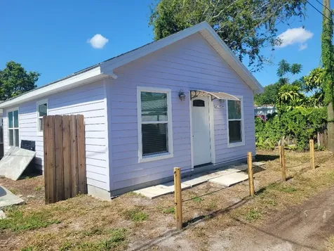 3631 N 4th Avenue N St Petersburg FL 33713