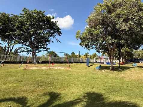 405 Boulevard Ave Veredas Del Parque Carolina PR 00979
