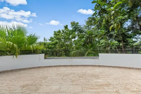 Palma Real Palma De Coco Guaynabo PR 00966