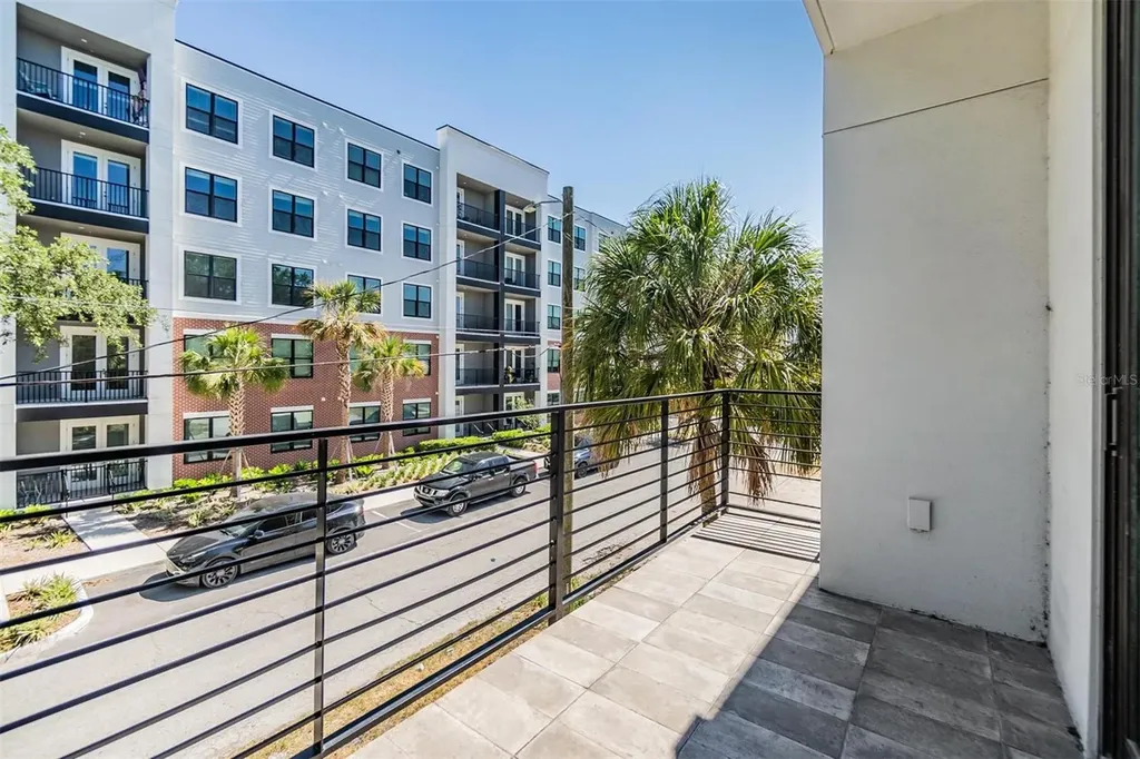 1302 W Carmen Street Tampa FL 33606