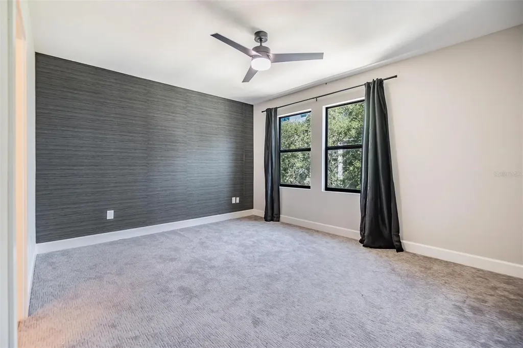 1302 W Carmen Street Tampa FL 33606