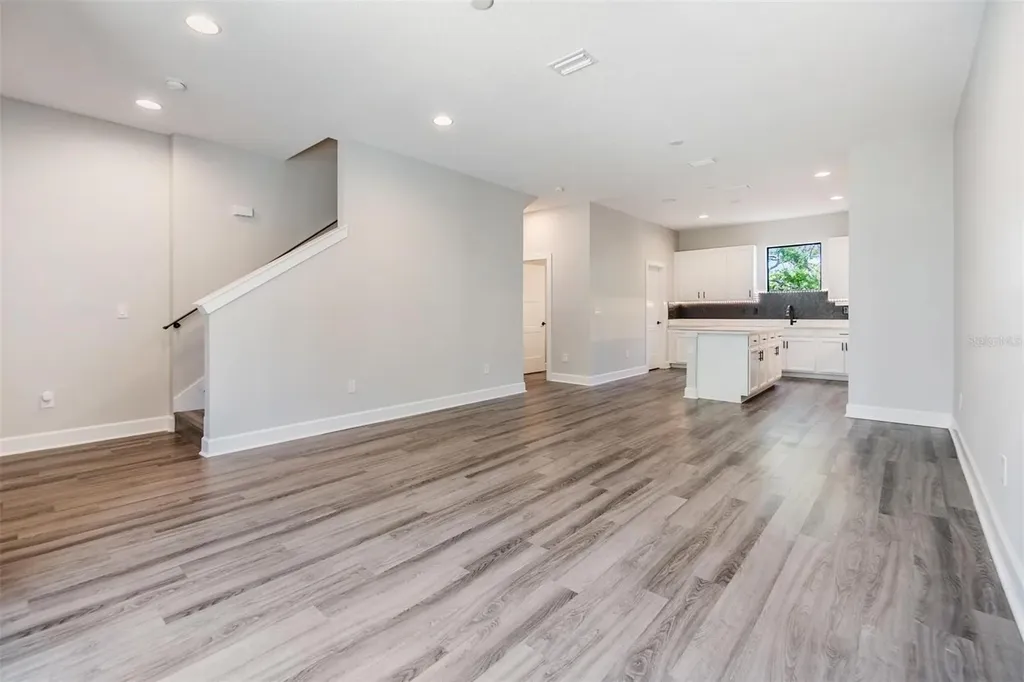 1302 W Carmen Street Tampa FL 33606