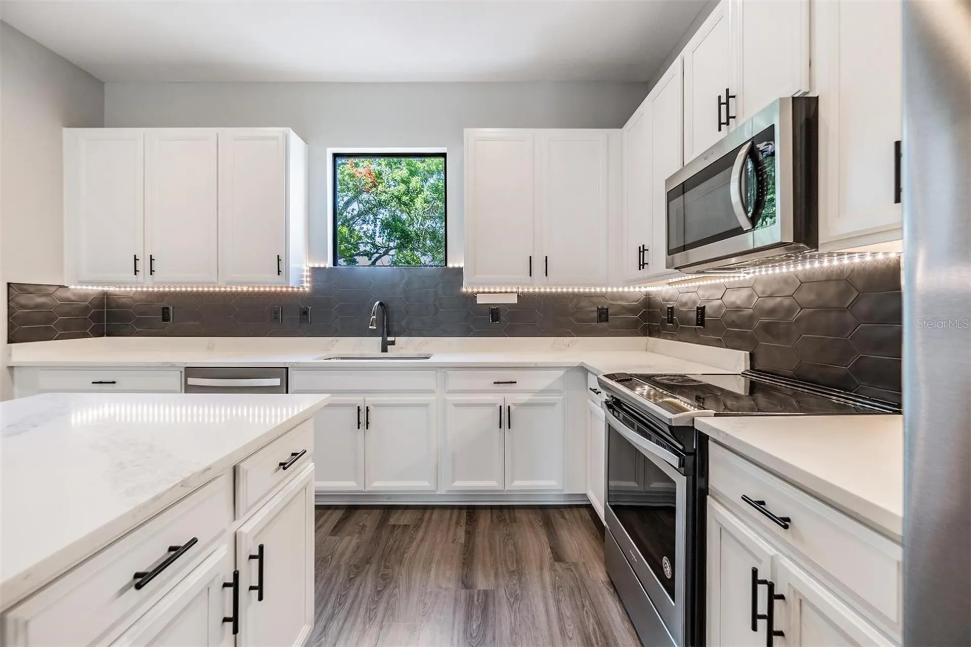 1302 W Carmen Street Tampa FL 33606